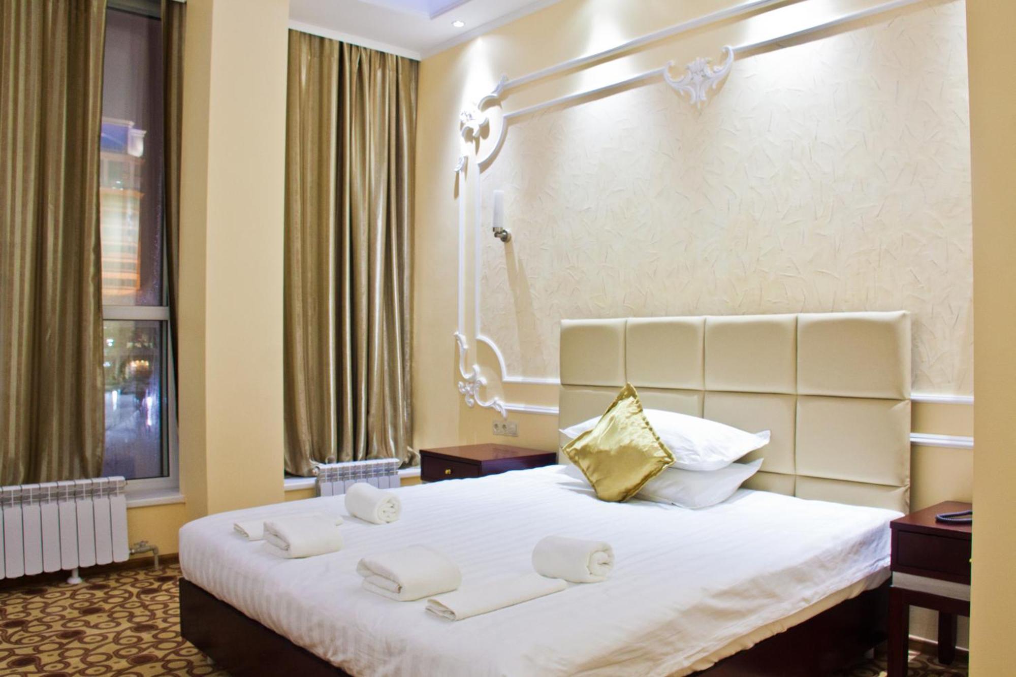 Sky Luxe Hotel Akmola Esterno foto