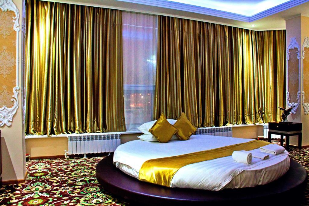 Sky Luxe Hotel Akmola Esterno foto